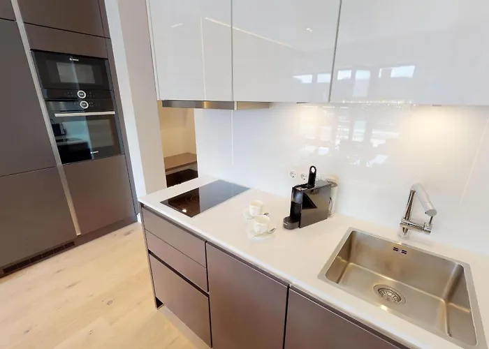 Apartment White Pearl 3.02